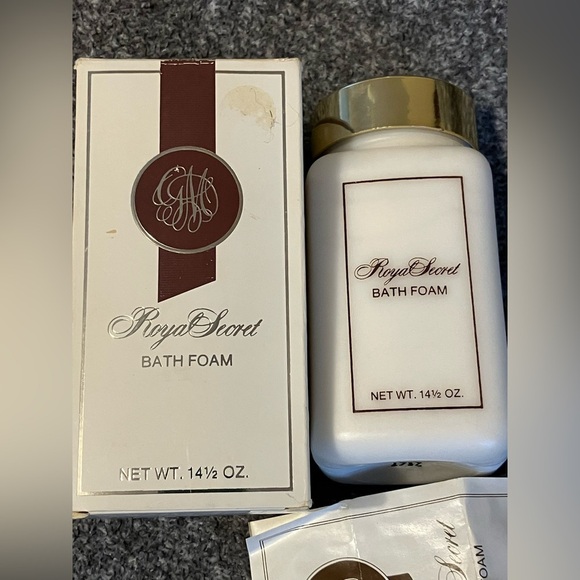 GERMAINE MONTEIL Other - ROYAL SECRET LARGE 14.5oz GERMAINE MONTEIL LUXURY BATH FOAM POWDER